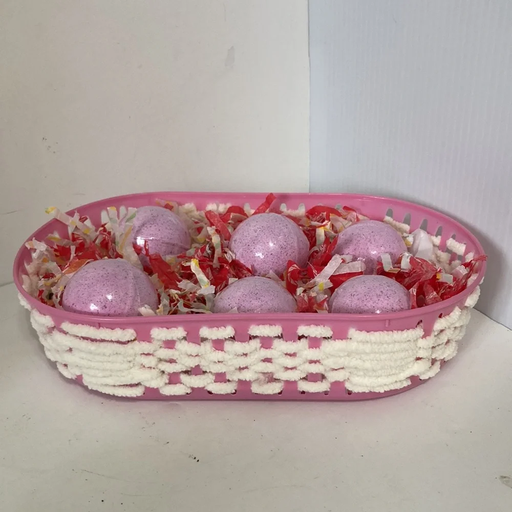 Lavender Chamomile Luxurious Bath Bombs Fizzers and Basket Gift Set of 6 Bombs